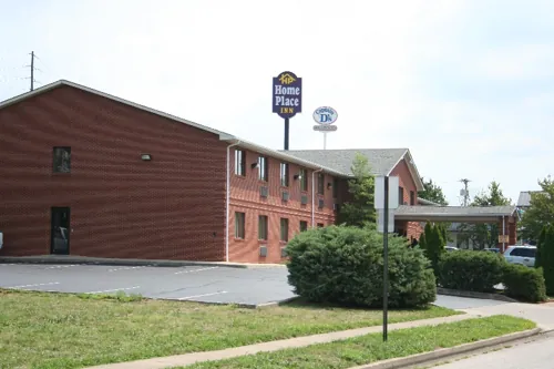 Home Place Inn – Building / Lobby / Hall — photo 4