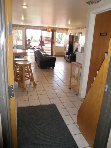 Home Place Inn – Building / Lobby / Hall — photo 8