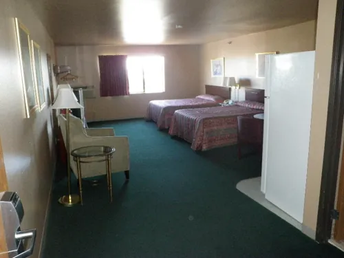 Home Place Inn – Double Kitchenette Suite — photo 14