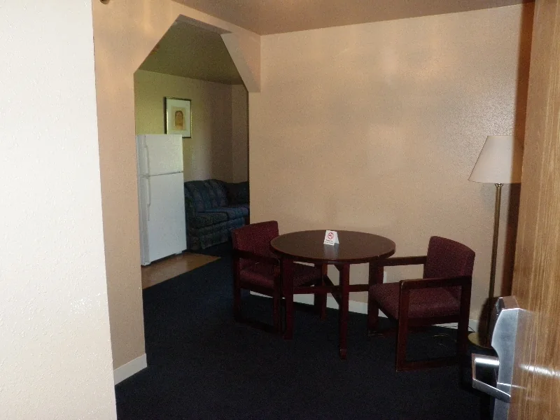 Single Kitchenette Suite at Home Place Inn